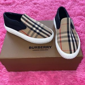 Burberry sneakers